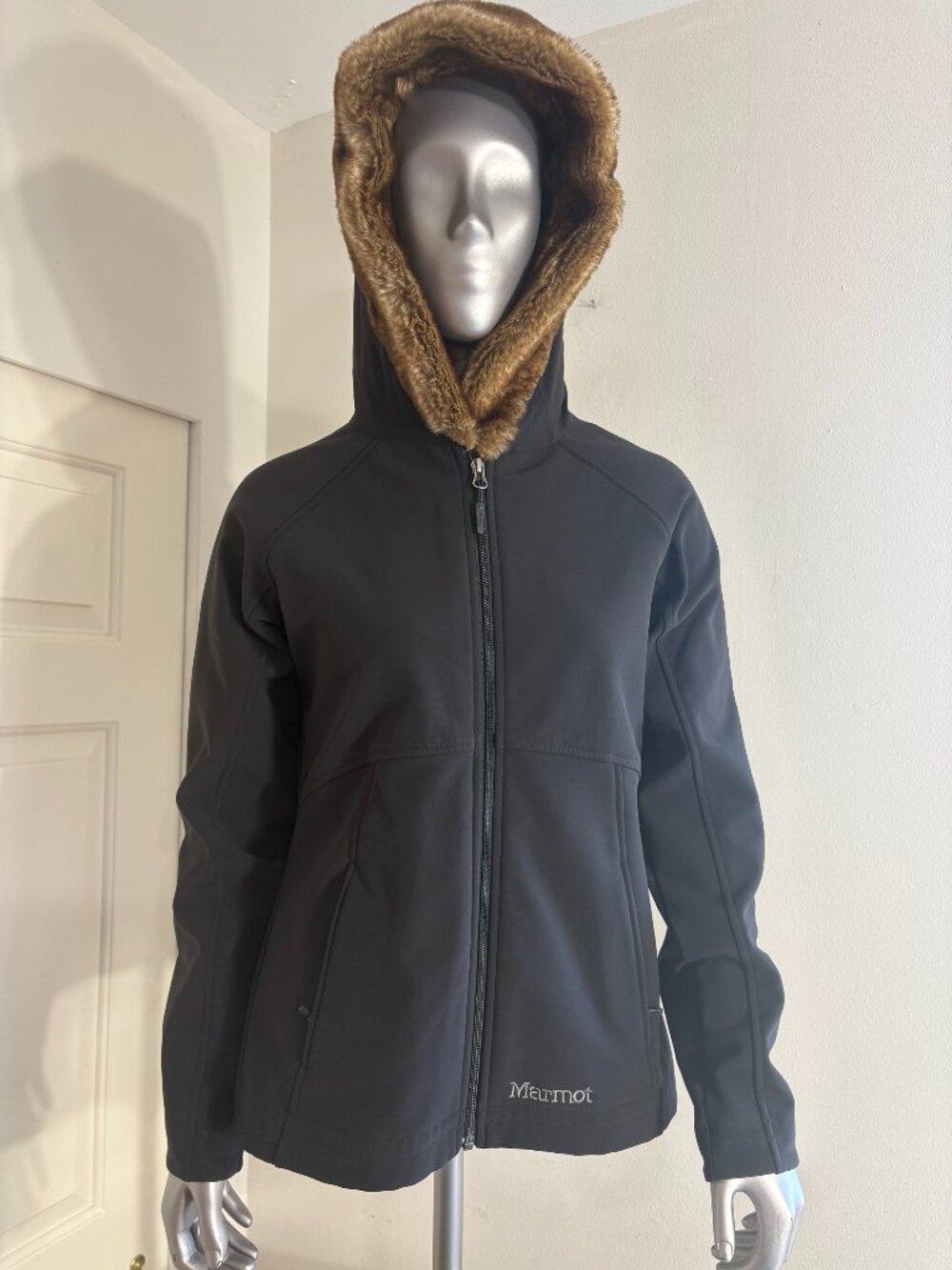 Marmot Furlong Black Softshell Jacket Faux Fur Hood Fleece Lined Size S/P